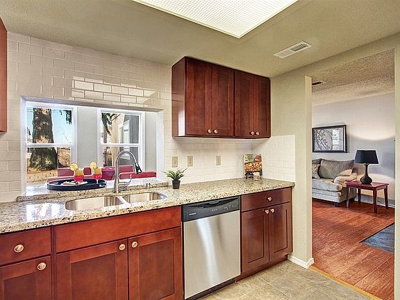 2nd image of 11832 SE 316th Pl