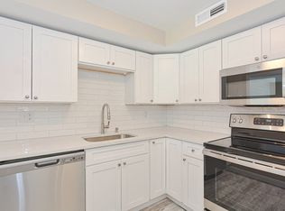 113 Oak Ln APT 7, Brockton, MA 02301