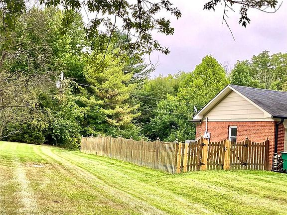 3rd image of 1259 E Ledgewood Ln