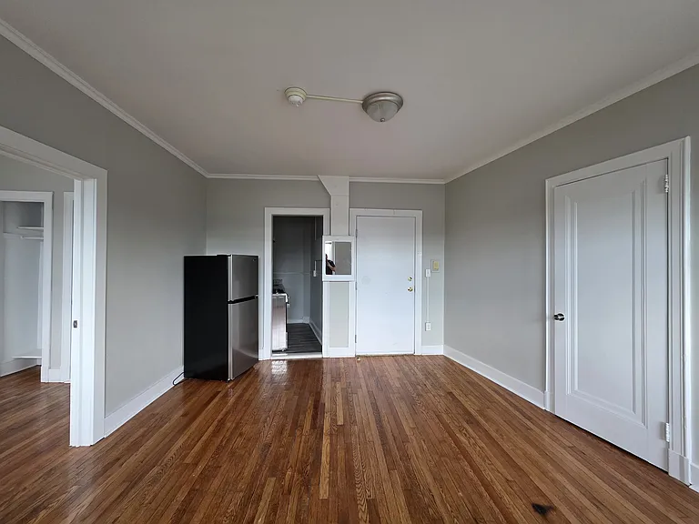 1175 Chapel St #E2 — Photo 3