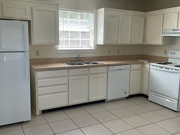 3rd image of 1203 Libra Dr