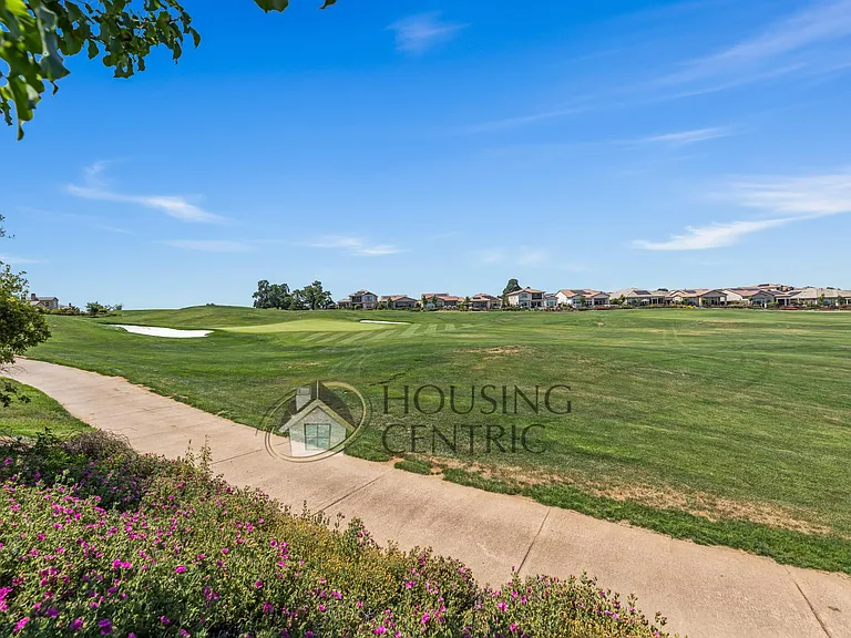 4005 Royal Troon Dr — Photo 63