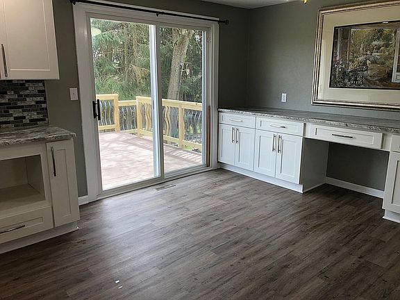 4th image of 841 Hershire Dr
