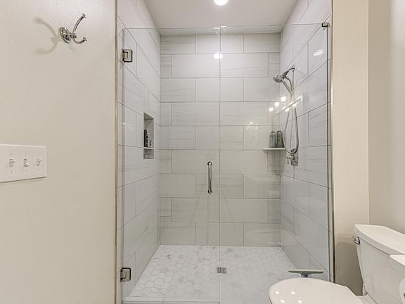 2nd image of 955 Juniper St NE Unit 1313
