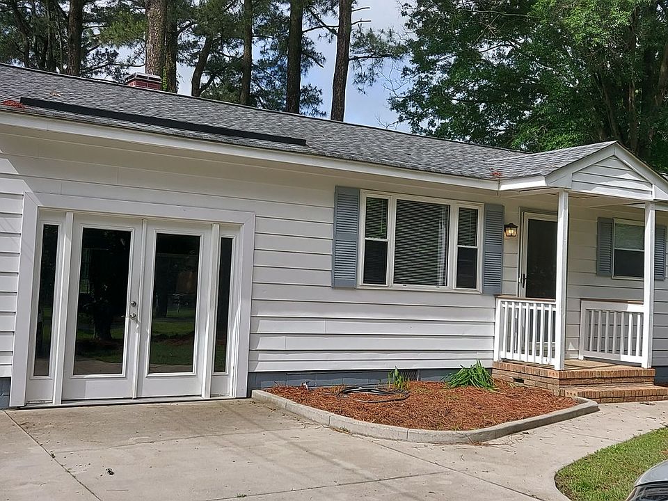 1st image of 216 Lindsey Ave