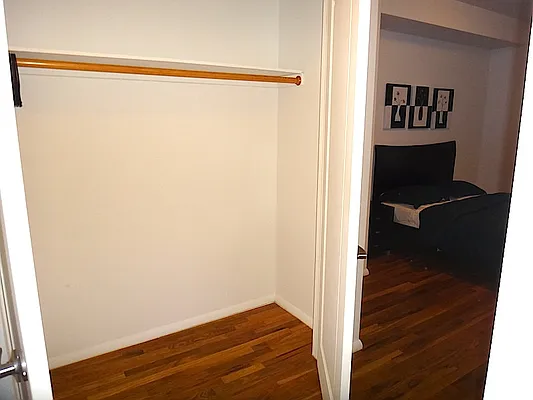 Rented by KVNY Soho | media 33