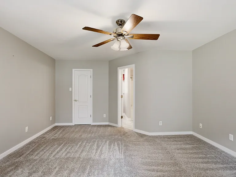 4908 Stoney Creek Pkwy — Photo 26