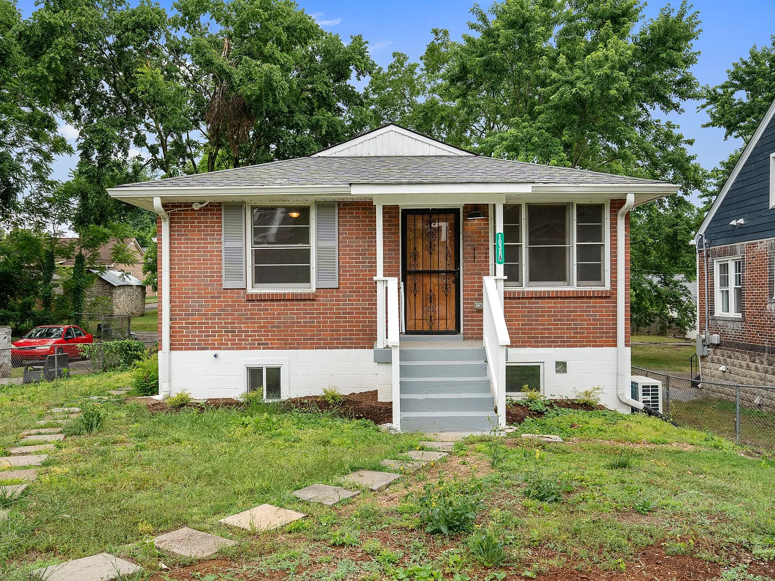 4 bed, 2000 sqft, $2,399 — Photo 3