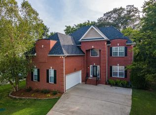 1330 Lunar Dr, Murfreesboro, TN 37129