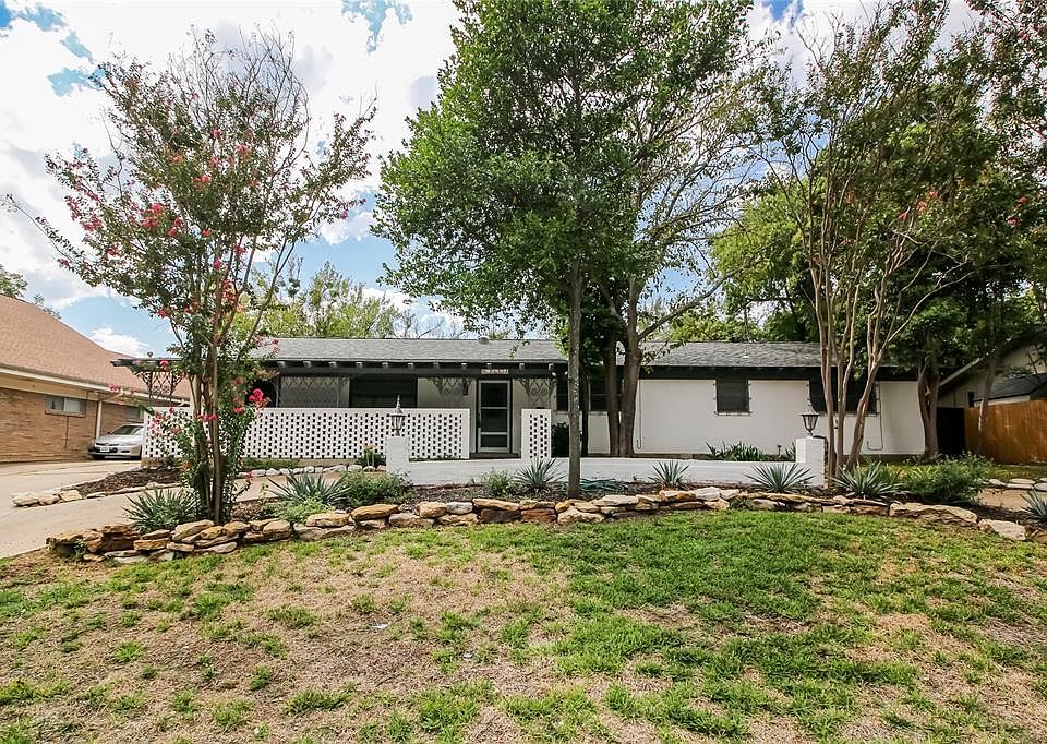 1st image of 3816 Plantation Dr