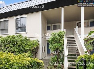 10305 NE 16th St APT I7, Bellevue, WA 98004