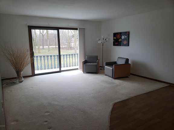 5th image of 2074 Cranbrook Dr NE #16