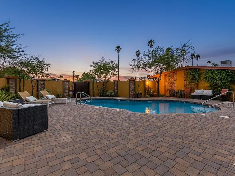 6557 E Osborn Rd #6 — Photo 30