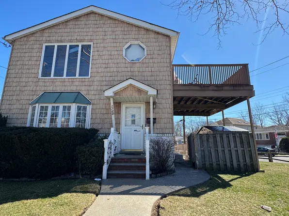 1768 S Railroad Ave #2R, Staten Island, NY 10306