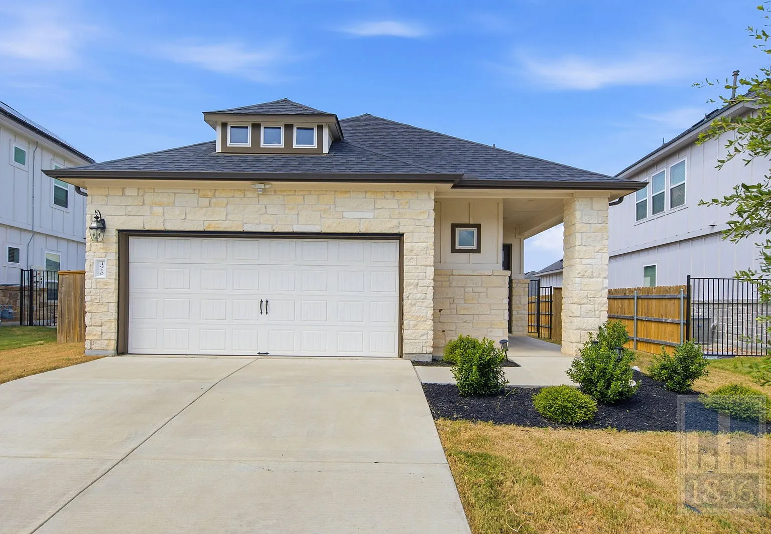 3 bed, 2.0 bath, 1714 sqft, $2,250 — Photo 1