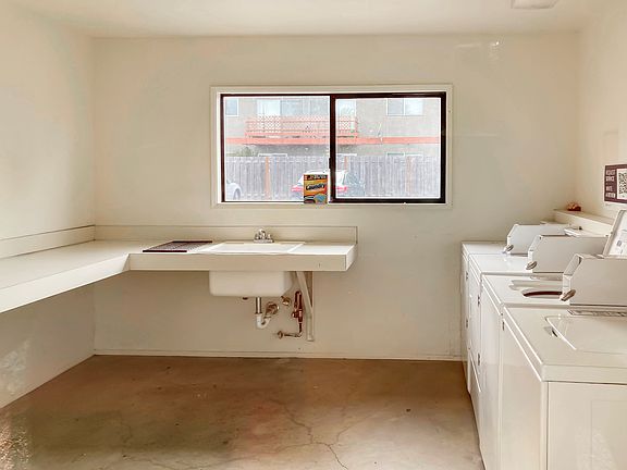 5th image of 961 NW Hayes Ave APT 34