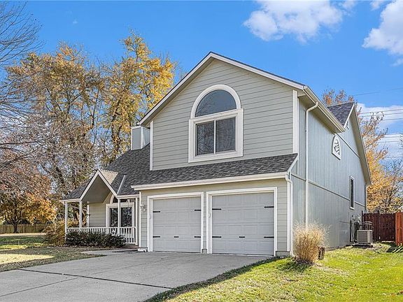 2nd image of 6301 W 158th Pl