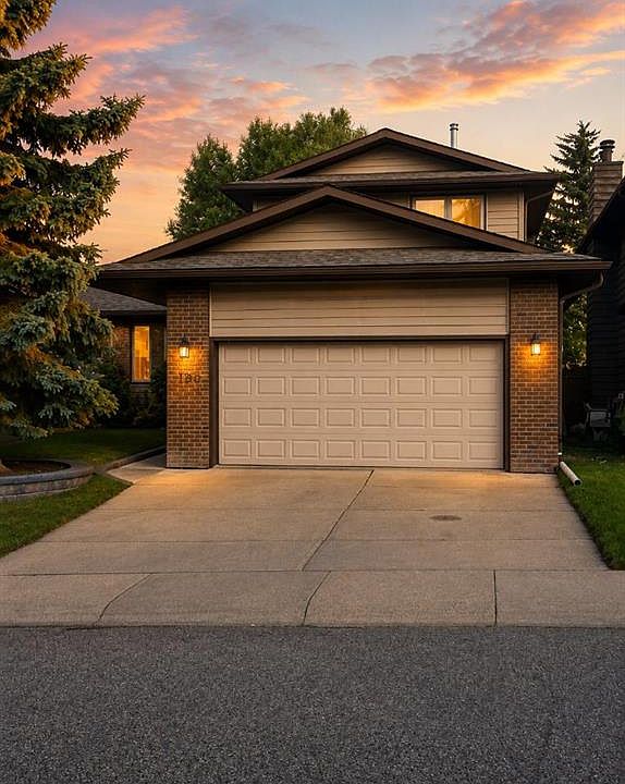1st image of 160 E Hawkwood Way NW