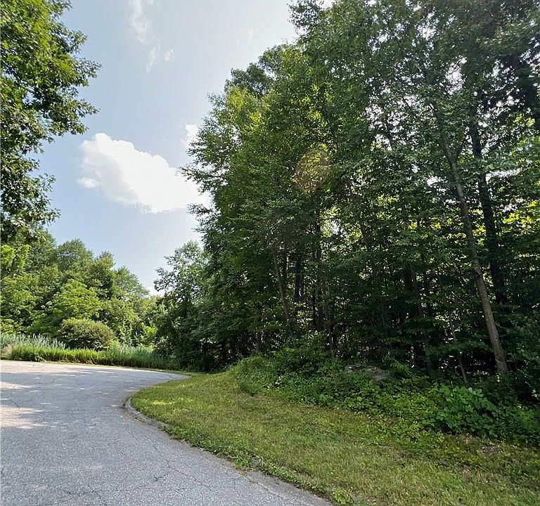 2nd image of 21 Michael Way