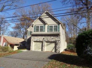 2127 Ridgeview Ave, Abington, PA 19001