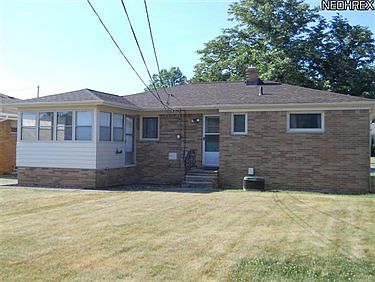 4th image of 1116 Englewood Dr
