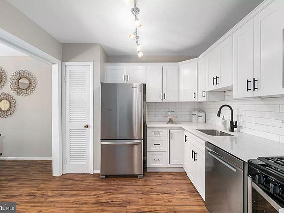 3rd image of 14630 Bauer Dr APT 1