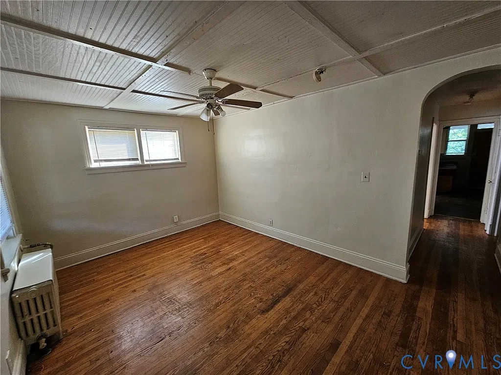 2 bed, 1.0 bath, 819 sqft, $750 — Photo 2
