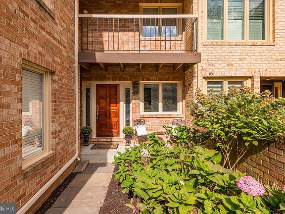 2nd image of 5957 Valerian Ln