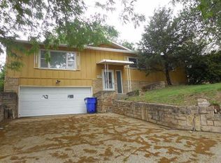 934 S Adams St, Junction City, KS 66441
