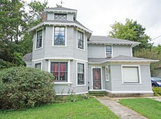 506 S Silver Lake St, Oconomowoc, WI 53066