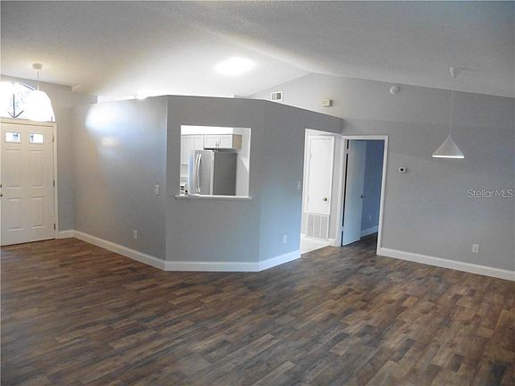 2nd image of 250 Ashbourne Dr