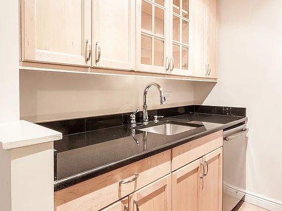 5th image of 182 E 95th St APT 18C