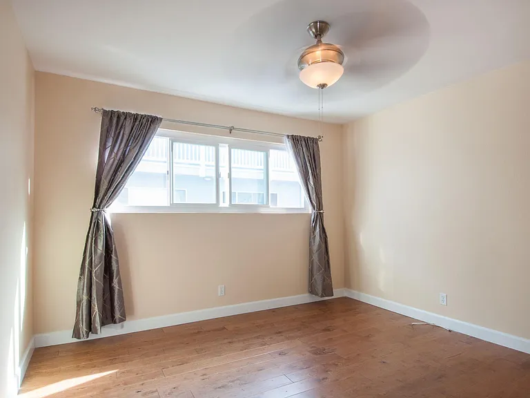 2411 Prospect Ave #224 — Photo 8