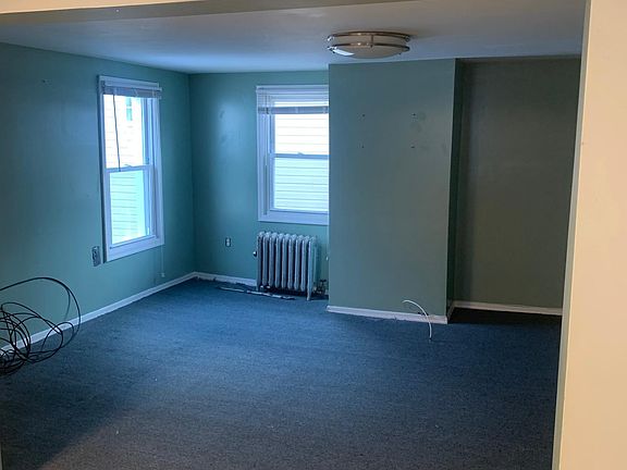 3rd image of 408 Craig Ave Floor 2