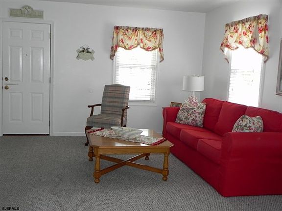 5th image of 3106 West Ave