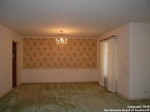 4th image of 126 OAK PARK