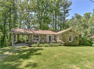 437 Dove Haven Ln, Hendersonville, NC 28791