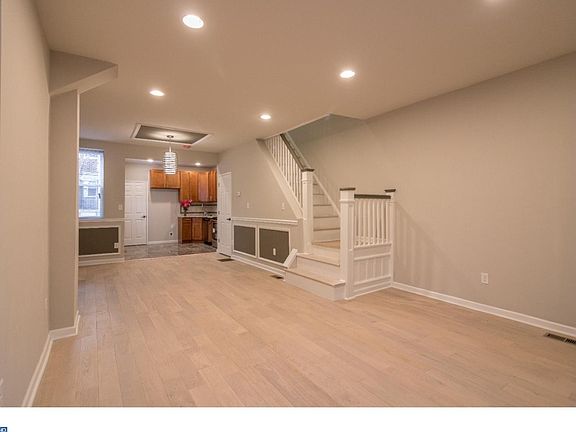 2nd image of 517 N Holly St