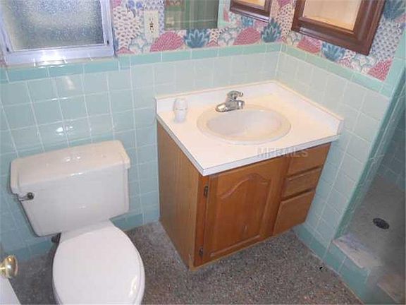 4th image of 7814 N Gomez Ave