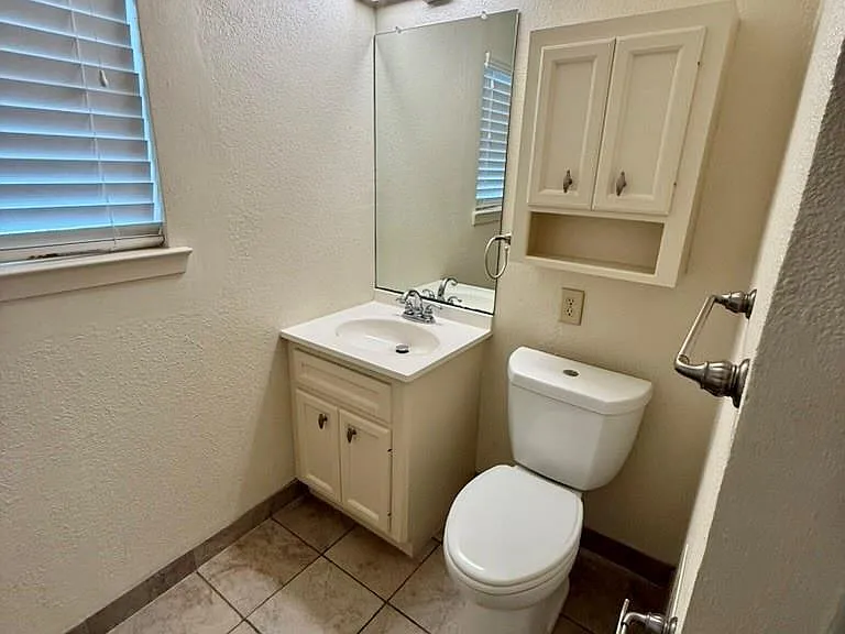 2812 Wichita St #13 — Photo 10