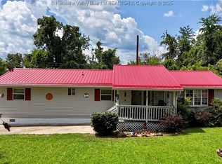 169 Myrtle Tree Rd, South Charleston, WV 25309