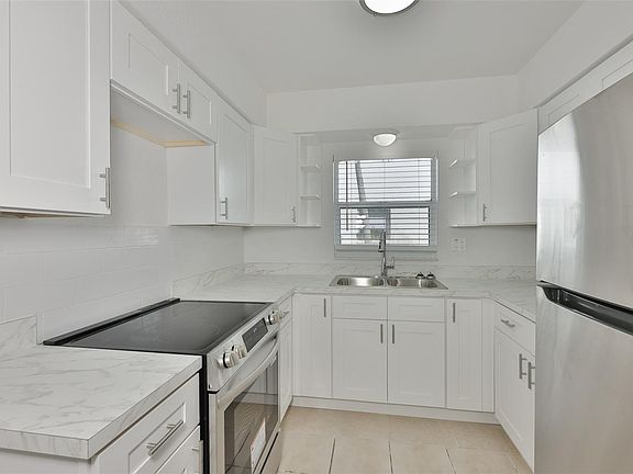 4th image of 4565 Duhme Rd