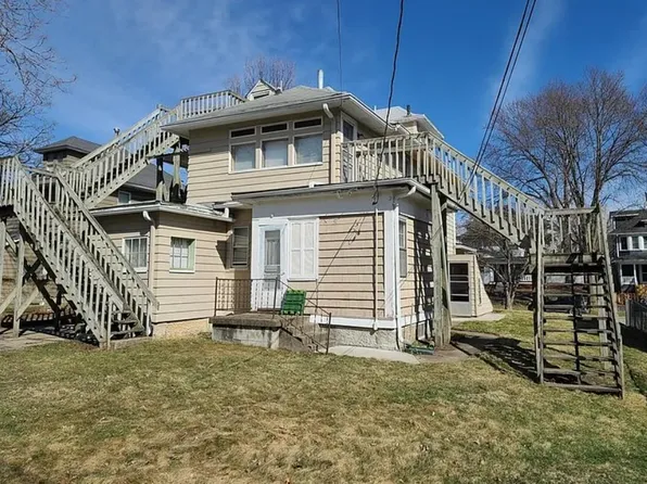 1072 27th St, Des Moines, IA 50311