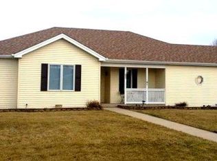 68 Ponderosa Dr, Romeoville, IL 60446