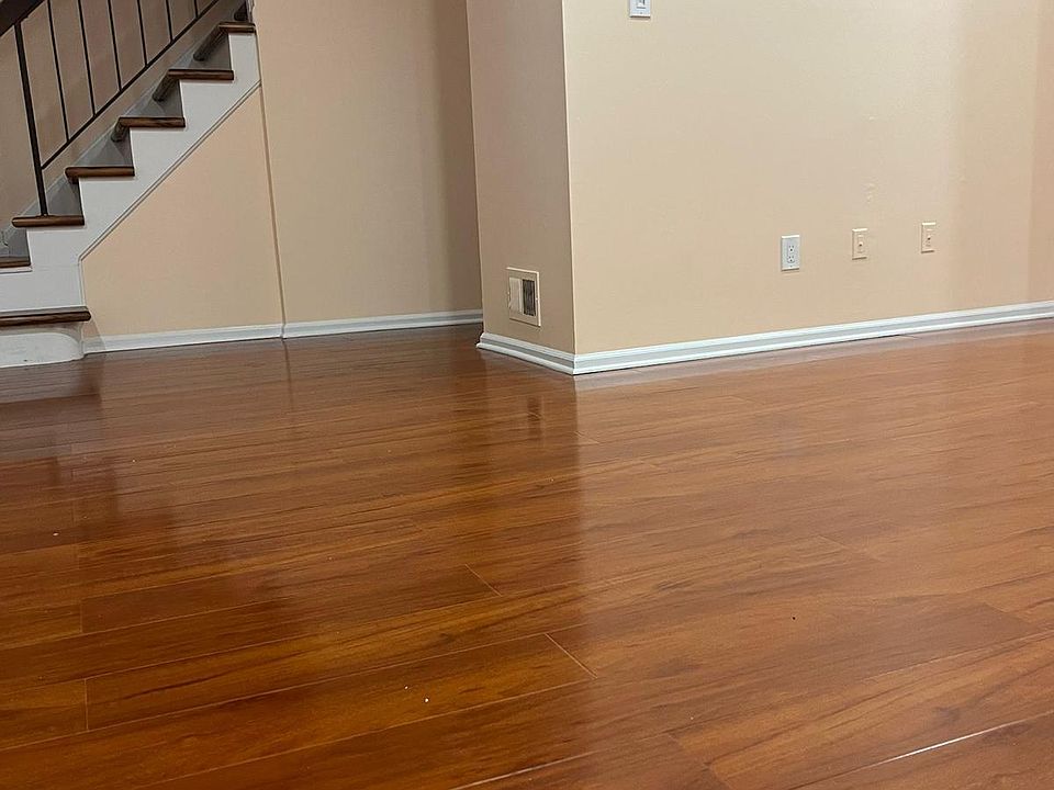 1st image of 3303 Stonehedge Rd #3303