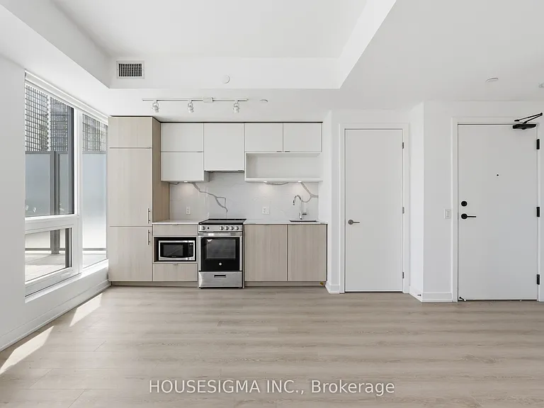 100 Queen St E #2706 — Photo 6