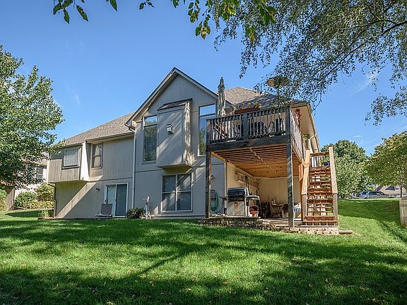 3rd image of 8126 N Harden Dr