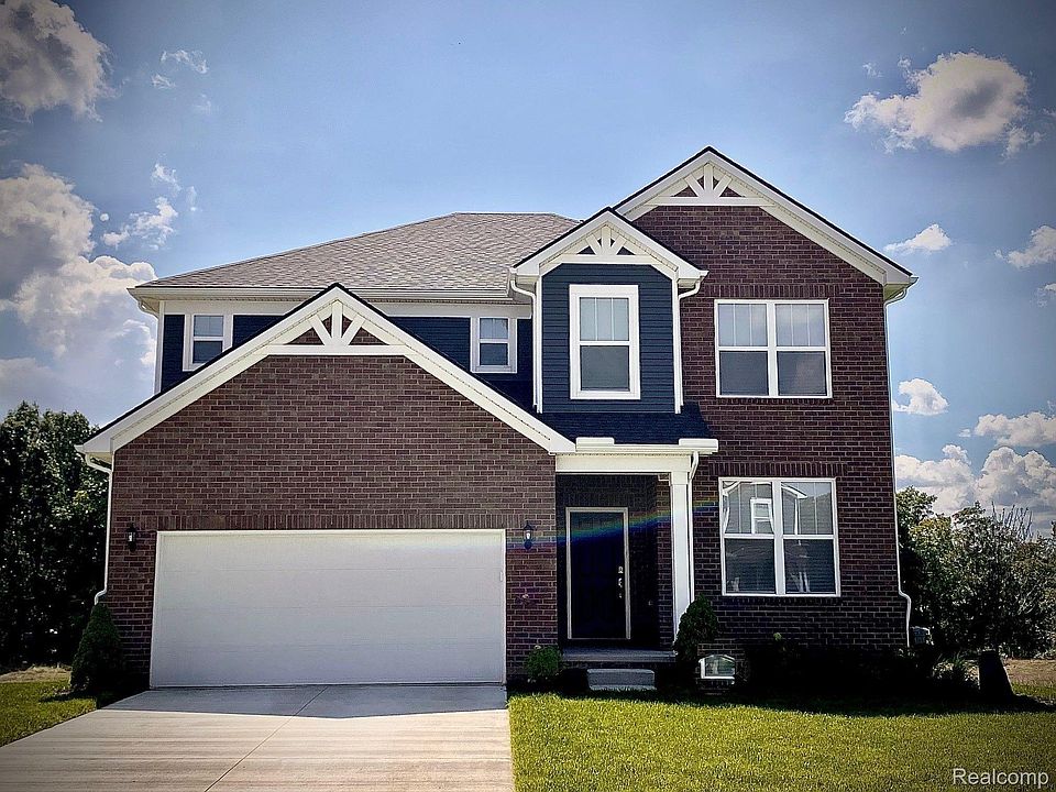 1st image of 58844 Blackstone Way