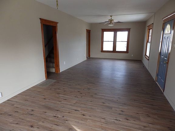 4th image of 127 N West St
