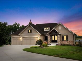 142 Grand Prairie Cir, Lake Winnebago, MO 64034